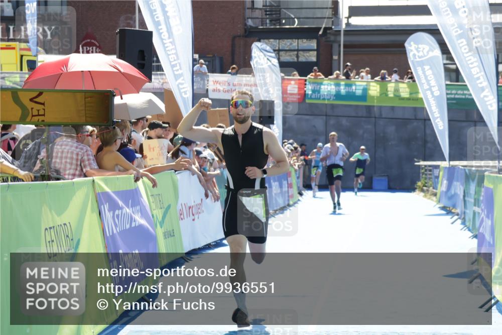 09.08.2026 - GEWOBA Citytriathlon Bremen Yannick Fuchs http://msf.ph/oto/9936551 09.08.2026 15:07:03 Ziel 71, 177 meine-sportfotos.de