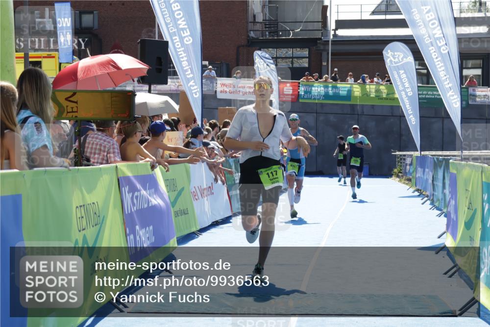 09.08.2026 - GEWOBA Citytriathlon Bremen Yannick Fuchs http://msf.ph/oto/9936563 09.08.2026 15:07:08 Ziel 71, 117, 155, 420 meine-sportfotos.de