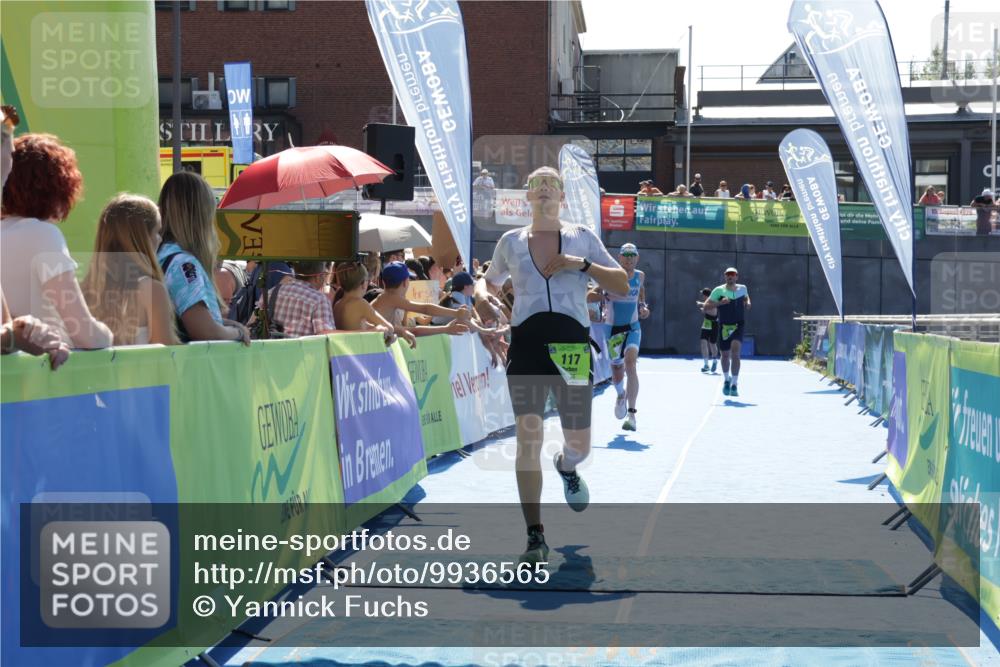 09.08.2026 - GEWOBA Citytriathlon Bremen Yannick Fuchs http://msf.ph/oto/9936565 09.08.2026 15:07:09 Ziel 71, 117, 155, 420 meine-sportfotos.de