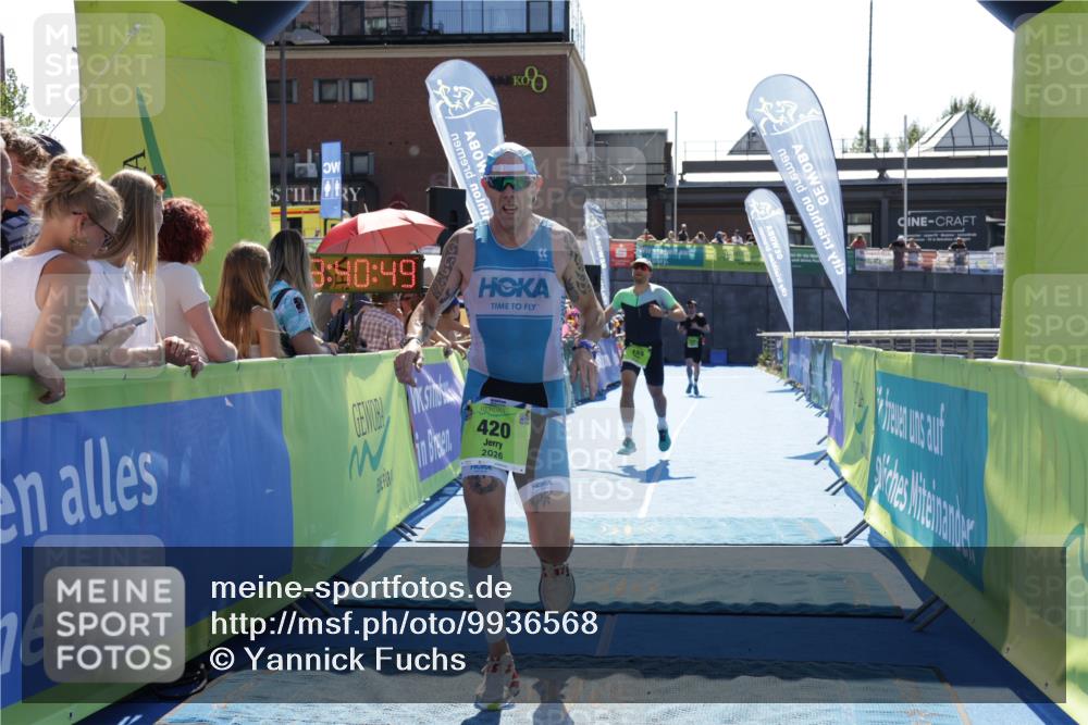 09.08.2026 - GEWOBA Citytriathlon Bremen Yannick Fuchs http://msf.ph/oto/9936568 09.08.2026 15:07:12 Ziel 117, 155, 420 meine-sportfotos.de