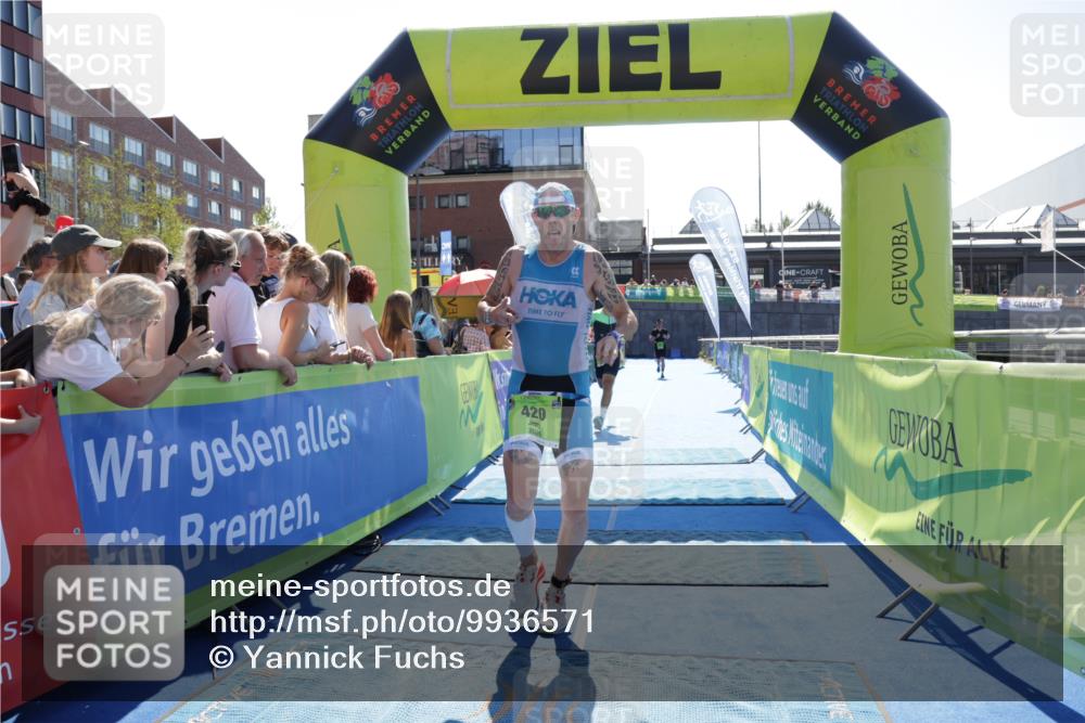 09.08.2026 - GEWOBA Citytriathlon Bremen Yannick Fuchs http://msf.ph/oto/9936571 09.08.2026 15:07:12 Ziel 117, 155, 420 meine-sportfotos.de