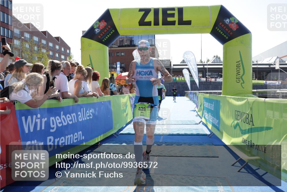 09.08.2026 - GEWOBA Citytriathlon Bremen Yannick Fuchs http://msf.ph/oto/9936572 09.08.2026 15:07:13 Ziel 114, 117, 155, 420 meine-sportfotos.de