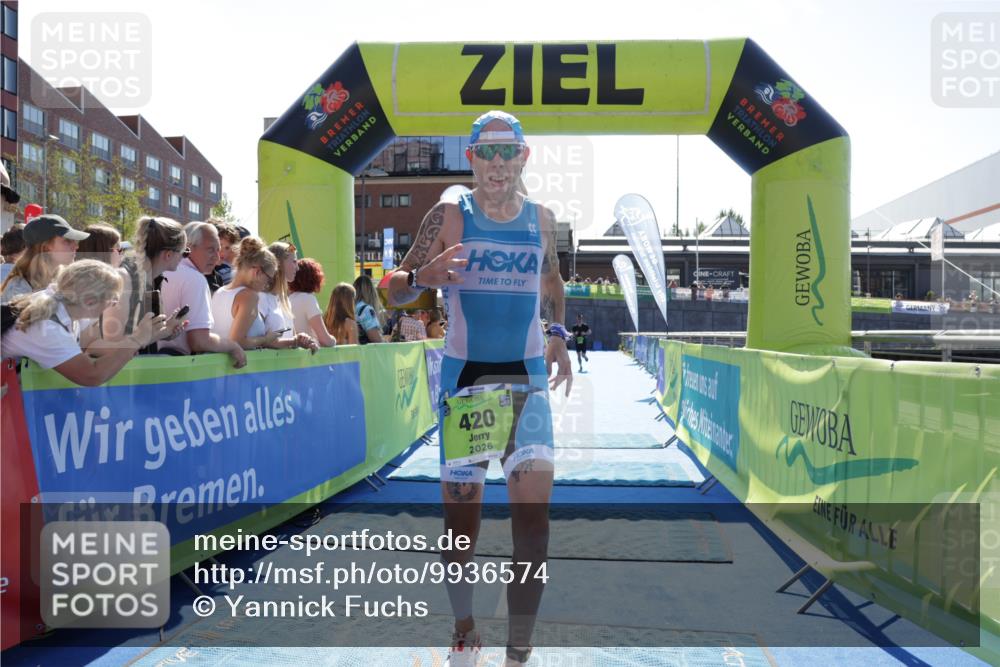 09.08.2026 - GEWOBA Citytriathlon Bremen Yannick Fuchs http://msf.ph/oto/9936574 09.08.2026 15:07:13 Ziel 114, 117, 155, 420 meine-sportfotos.de