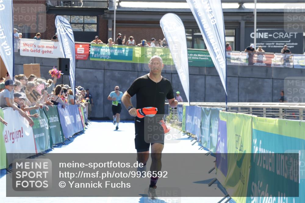 09.08.2026 - GEWOBA Citytriathlon Bremen Yannick Fuchs http://msf.ph/oto/9936592 09.08.2026 15:07:24 Ziel 799 meine-sportfotos.de