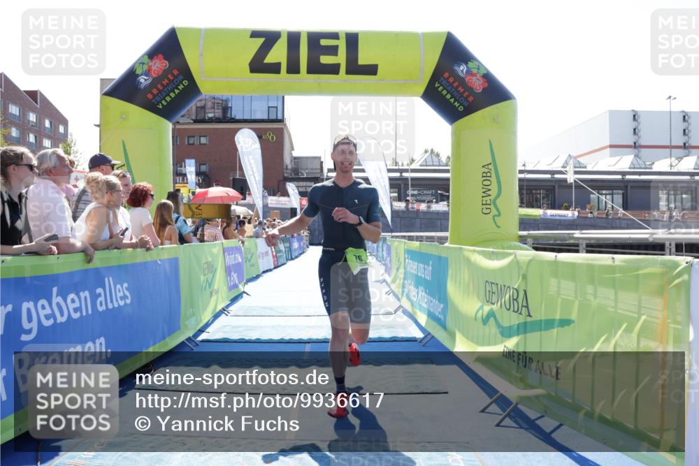 09.08.2026 - GEWOBA Citytriathlon Bremen Yannick Fuchs http://msf.ph/oto/9936617 09.08.2026 15:07:37 Ziel 29, 76, 168, 360 meine-sportfotos.de