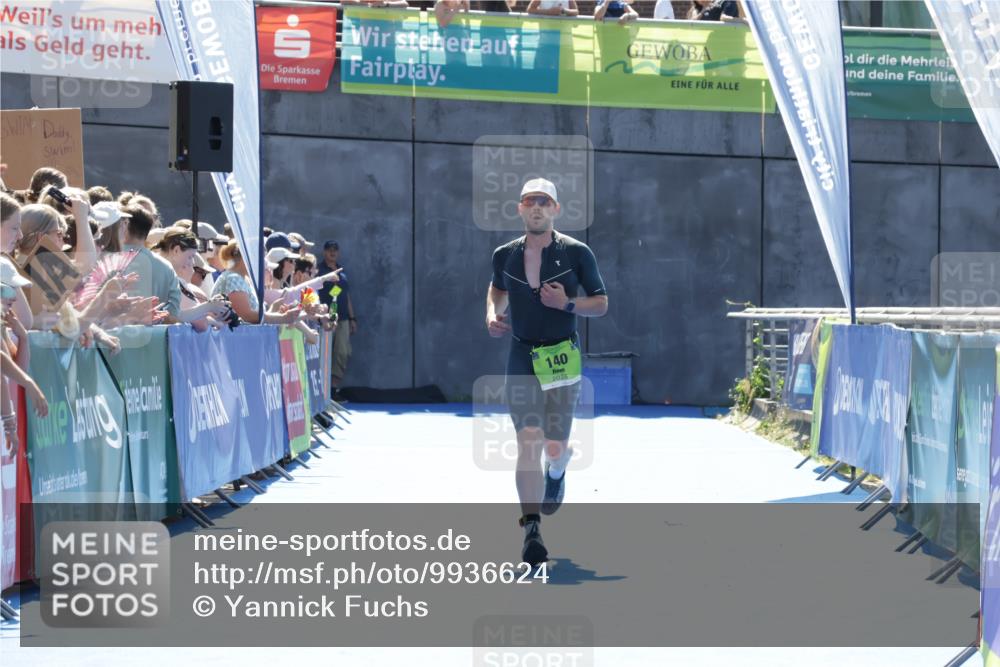 09.08.2026 - GEWOBA Citytriathlon Bremen Yannick Fuchs http://msf.ph/oto/9936624 09.08.2026 15:07:42 Ziel 140 meine-sportfotos.de