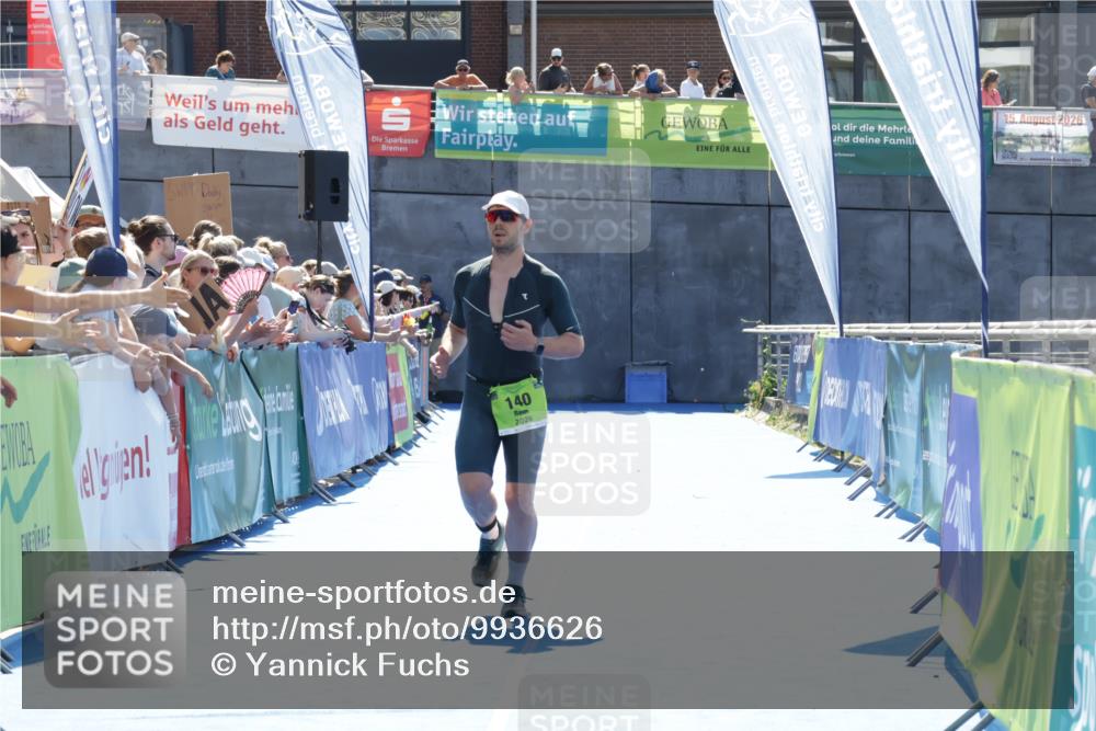 09.08.2026 - GEWOBA Citytriathlon Bremen Yannick Fuchs http://msf.ph/oto/9936626 09.08.2026 15:07:44 Ziel 140 meine-sportfotos.de