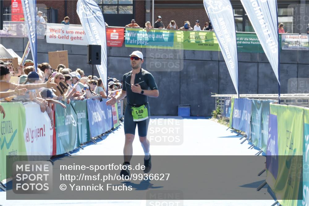 09.08.2026 - GEWOBA Citytriathlon Bremen Yannick Fuchs http://msf.ph/oto/9936627 09.08.2026 15:07:44 Ziel 140 meine-sportfotos.de
