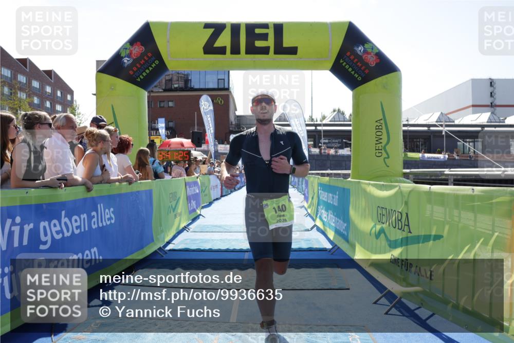 09.08.2026 - GEWOBA Citytriathlon Bremen Yannick Fuchs http://msf.ph/oto/9936635 09.08.2026 15:07:48 Ziel 140 meine-sportfotos.de