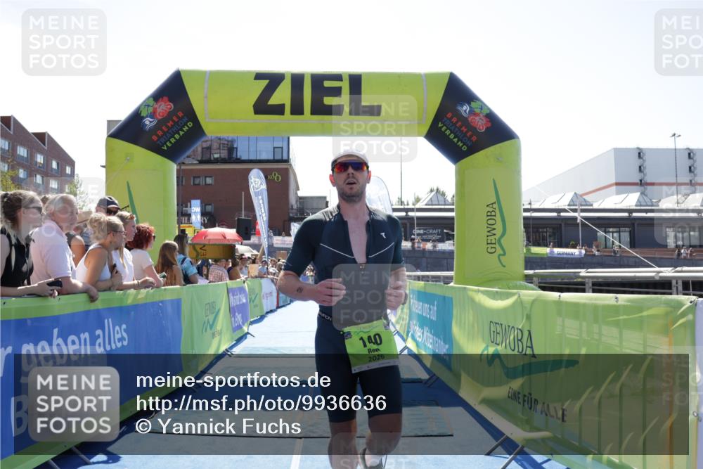 09.08.2026 - GEWOBA Citytriathlon Bremen Yannick Fuchs http://msf.ph/oto/9936636 09.08.2026 15:07:48 Ziel 140 meine-sportfotos.de