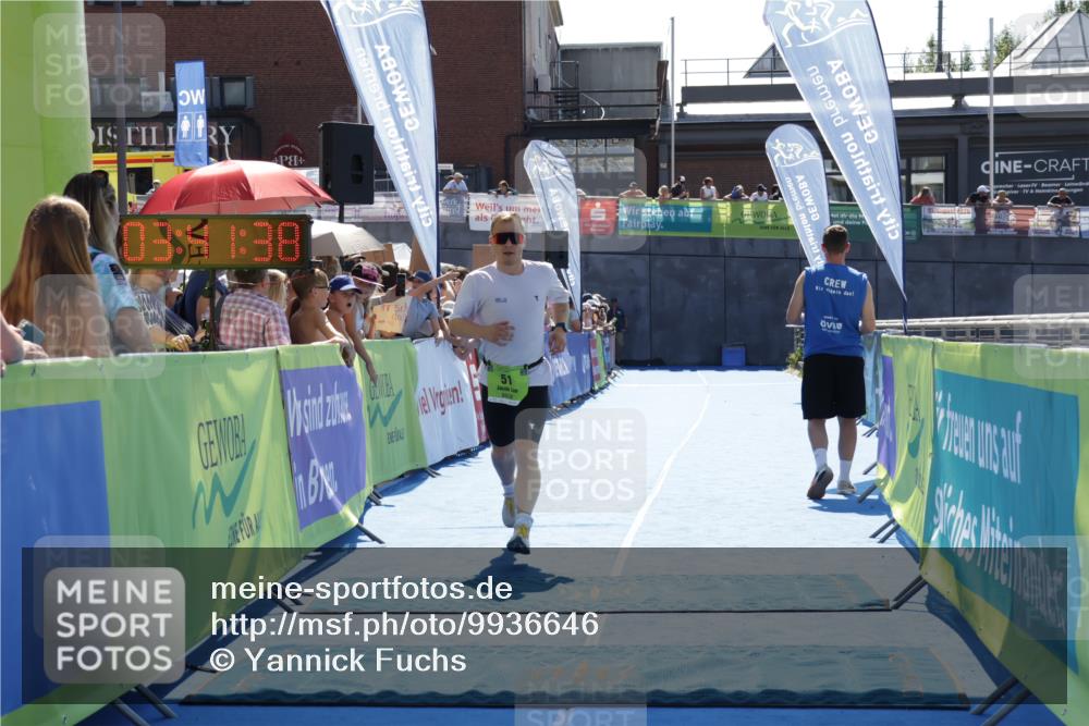 09.08.2026 - GEWOBA Citytriathlon Bremen Yannick Fuchs http://msf.ph/oto/9936646 09.08.2026 15:08:01 Ziel 51 meine-sportfotos.de