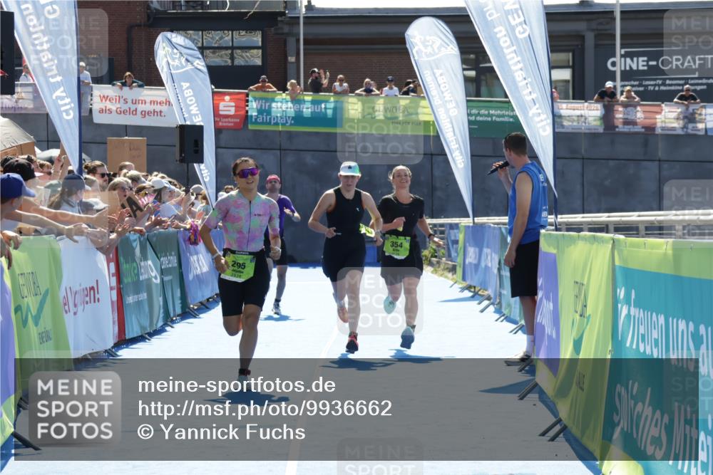 09.08.2026 - GEWOBA Citytriathlon Bremen Yannick Fuchs http://msf.ph/oto/9936662 09.08.2026 15:08:12 Ziel 128, 295, 304, 354 meine-sportfotos.de