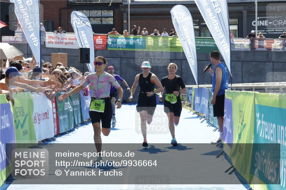 09.08.2026 - GEWOBA Citytriathlon Bremen Yannick Fuchs http://msf.ph/oto/9936664 09.08.2026 15:08:12 Ziel 128, 295, 304, 354 meine-sportfotos.de