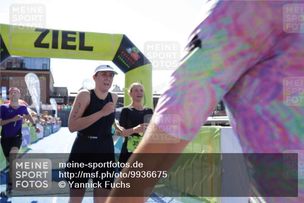 09.08.2026 - GEWOBA Citytriathlon Bremen Yannick Fuchs http://msf.ph/oto/9936675 09.08.2026 15:08:15 Ziel 128, 295, 304, 354 meine-sportfotos.de