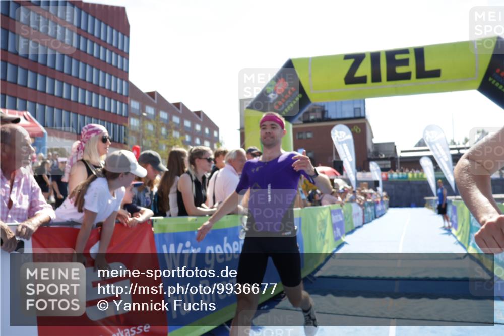 09.08.2026 - GEWOBA Citytriathlon Bremen Yannick Fuchs http://msf.ph/oto/9936677 09.08.2026 15:08:15 Ziel 128, 295, 304, 354 meine-sportfotos.de
