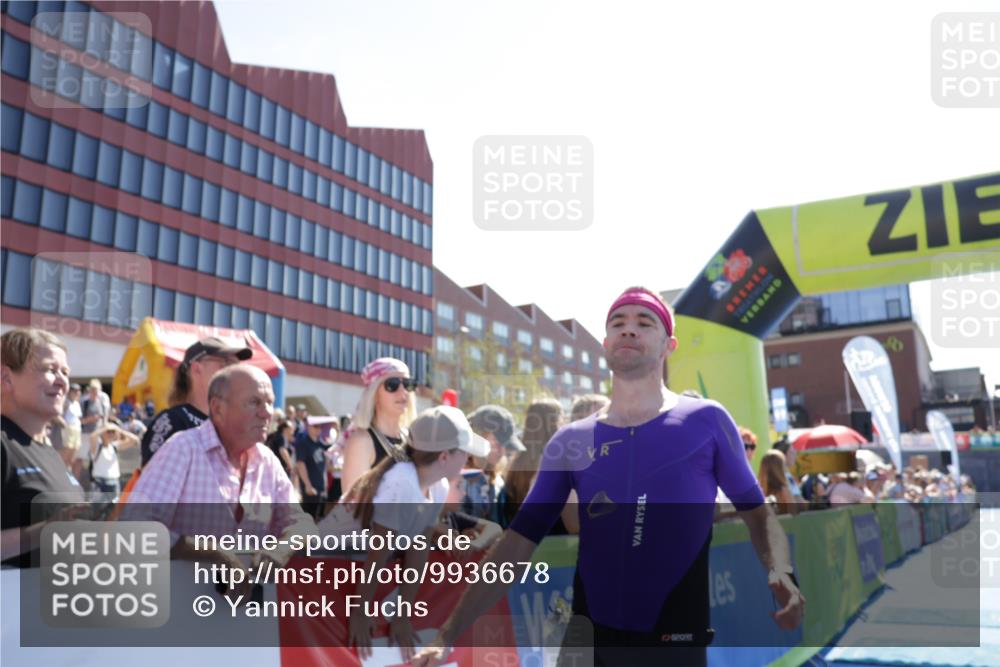 09.08.2026 - GEWOBA Citytriathlon Bremen Yannick Fuchs http://msf.ph/oto/9936678 09.08.2026 15:08:15 Ziel 128, 295, 304, 354 meine-sportfotos.de