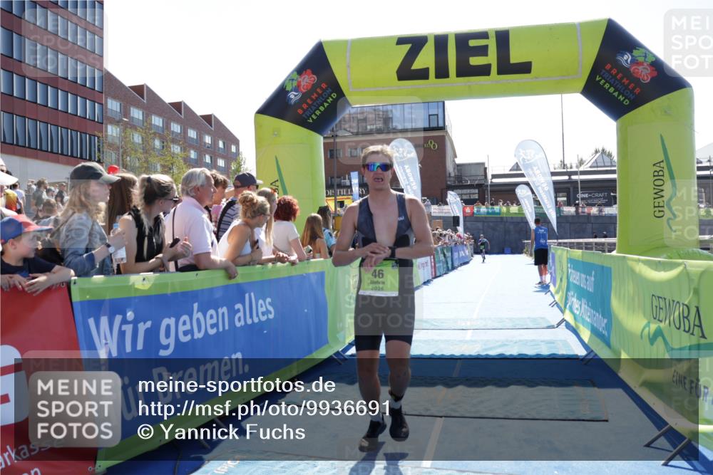 09.08.2026 - GEWOBA Citytriathlon Bremen Yannick Fuchs http://msf.ph/oto/9936691 09.08.2026 15:08:28 Ziel 46 meine-sportfotos.de