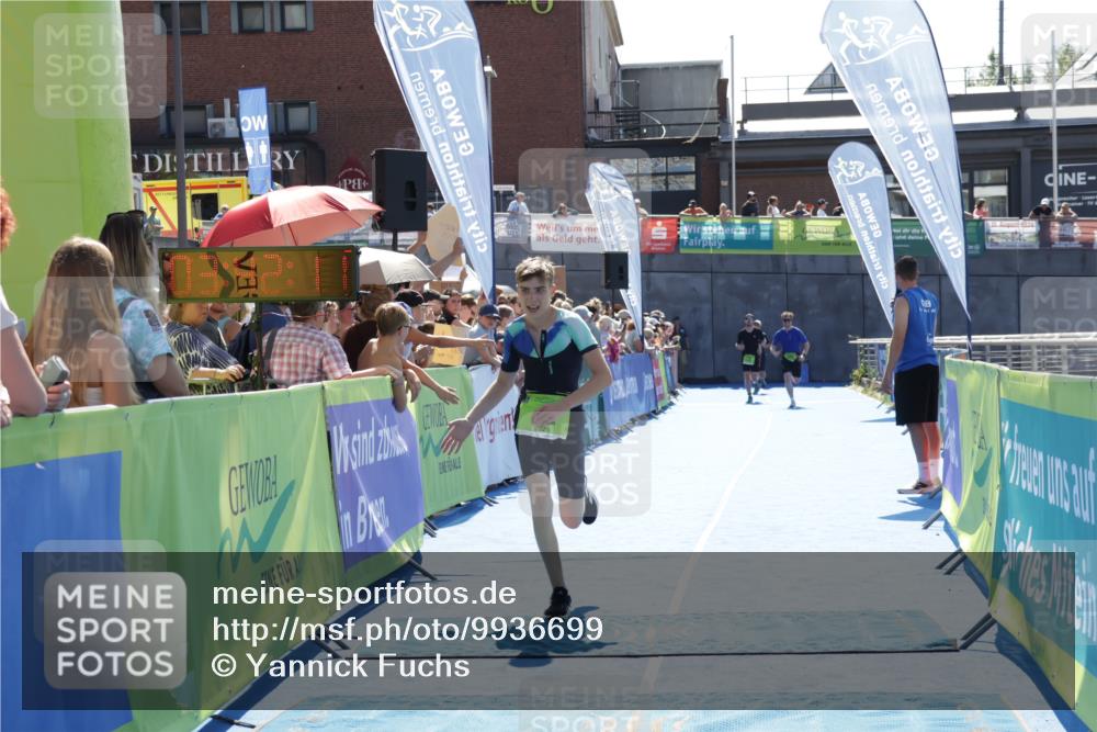 09.08.2026 - GEWOBA Citytriathlon Bremen Yannick Fuchs http://msf.ph/oto/9936699 09.08.2026 15:08:34 Ziel 1, 113 meine-sportfotos.de