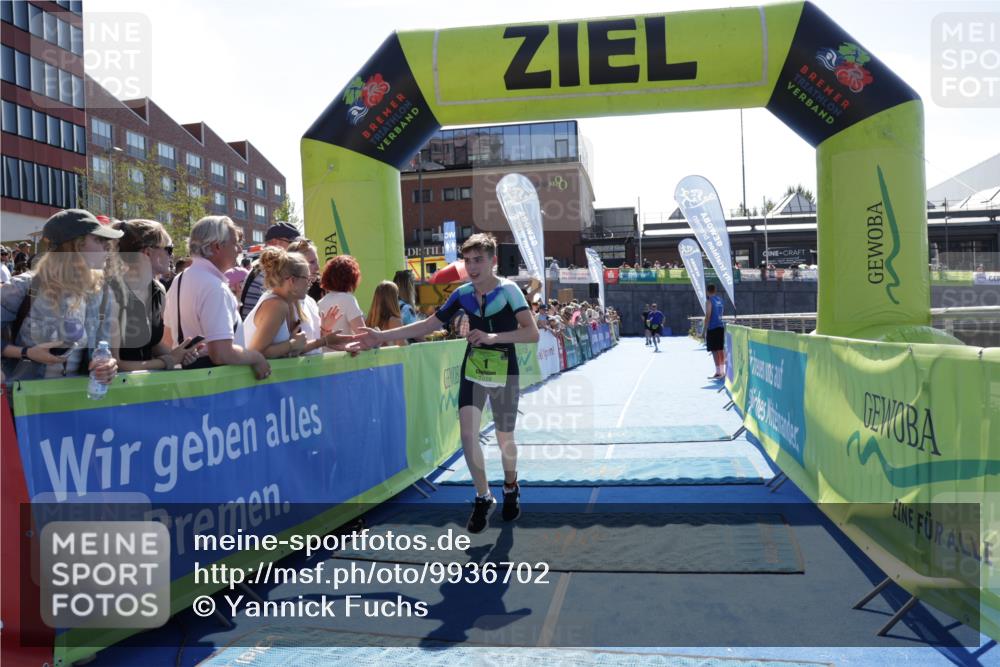 09.08.2026 - GEWOBA Citytriathlon Bremen Yannick Fuchs http://msf.ph/oto/9936702 09.08.2026 15:08:35 Ziel 1, 113 meine-sportfotos.de