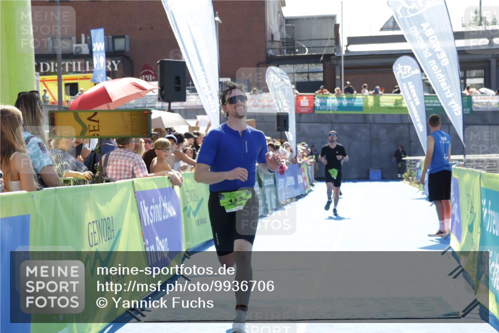 09.08.2026 - GEWOBA Citytriathlon Bremen Yannick Fuchs http://msf.ph/oto/9936706 09.08.2026 15:08:39 Ziel 1, 113, 170 meine-sportfotos.de