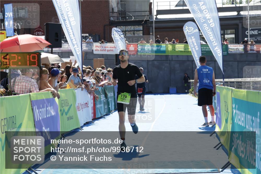 09.08.2026 - GEWOBA Citytriathlon Bremen Yannick Fuchs http://msf.ph/oto/9936712 09.08.2026 15:08:42 Ziel 113, 170 meine-sportfotos.de