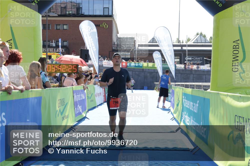 09.08.2026 - GEWOBA Citytriathlon Bremen Yannick Fuchs http://msf.ph/oto/9936720 09.08.2026 15:08:48 Ziel 170, 780 meine-sportfotos.de