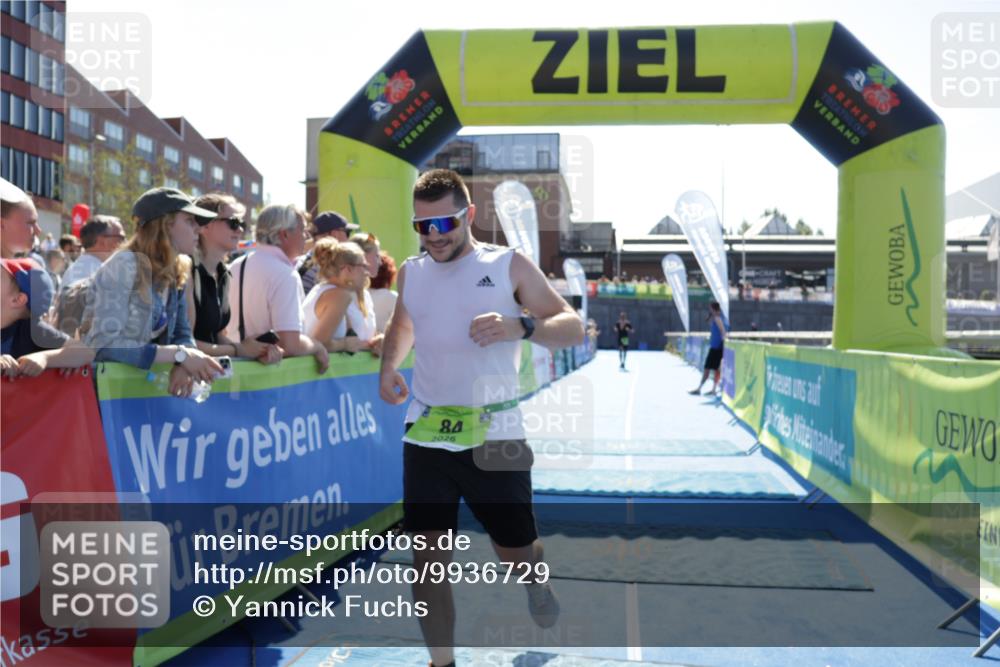 09.08.2026 - GEWOBA Citytriathlon Bremen Yannick Fuchs http://msf.ph/oto/9936729 09.08.2026 15:09:00 Ziel 84, 85 meine-sportfotos.de