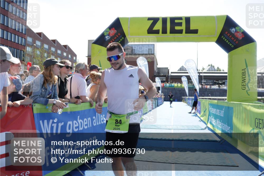 09.08.2026 - GEWOBA Citytriathlon Bremen Yannick Fuchs http://msf.ph/oto/9936730 09.08.2026 15:09:00 Ziel 84, 85 meine-sportfotos.de