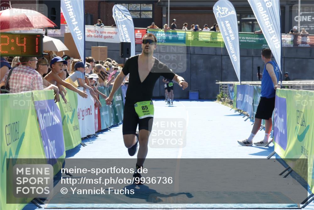 09.08.2026 - GEWOBA Citytriathlon Bremen Yannick Fuchs http://msf.ph/oto/9936736 09.08.2026 15:09:04 Ziel 85 meine-sportfotos.de