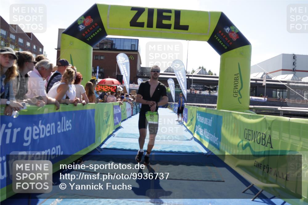 09.08.2026 - GEWOBA Citytriathlon Bremen Yannick Fuchs http://msf.ph/oto/9936737 09.08.2026 15:09:05 Ziel 85 meine-sportfotos.de