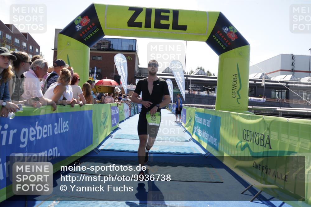 09.08.2026 - GEWOBA Citytriathlon Bremen Yannick Fuchs http://msf.ph/oto/9936738 09.08.2026 15:09:06 Ziel 85 meine-sportfotos.de