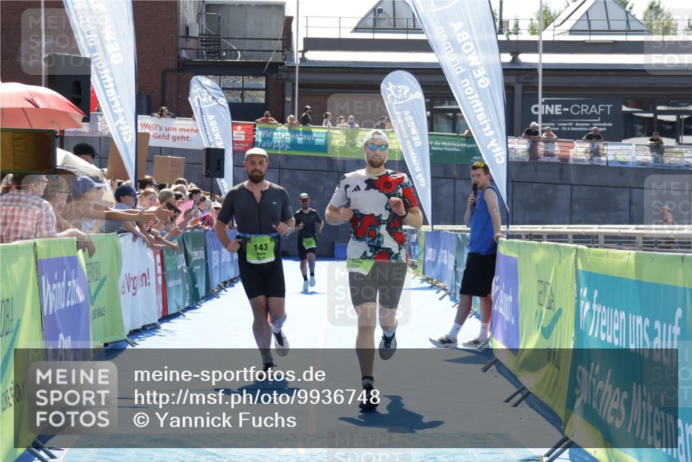 09.08.2026 - GEWOBA Citytriathlon Bremen Yannick Fuchs http://msf.ph/oto/9936748 09.08.2026 15:09:11 Ziel 119, 124, 143 meine-sportfotos.de
