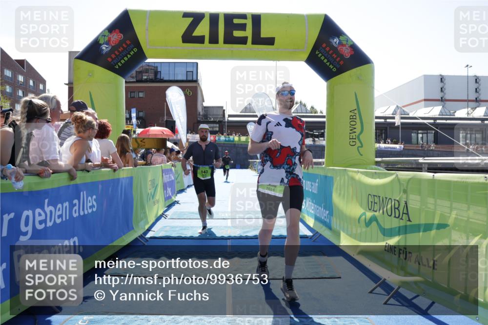 09.08.2026 - GEWOBA Citytriathlon Bremen Yannick Fuchs http://msf.ph/oto/9936753 09.08.2026 15:09:12 Ziel 119, 124, 143 meine-sportfotos.de