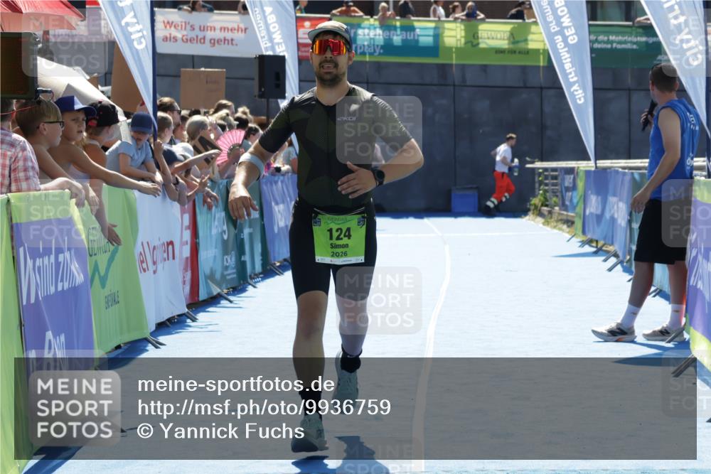 09.08.2026 - GEWOBA Citytriathlon Bremen Yannick Fuchs http://msf.ph/oto/9936759 09.08.2026 15:09:15 Ziel 119, 124, 143 meine-sportfotos.de