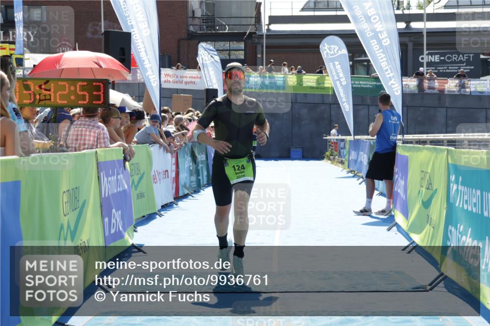 09.08.2026 - GEWOBA Citytriathlon Bremen Yannick Fuchs http://msf.ph/oto/9936761 09.08.2026 15:09:16 Ziel 119, 124, 143 meine-sportfotos.de