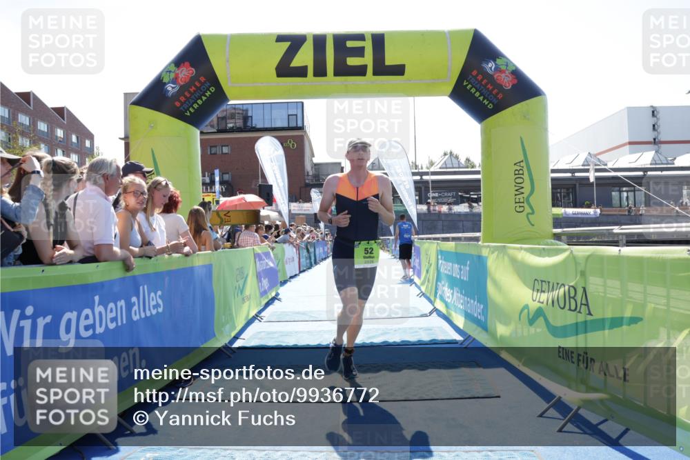 09.08.2026 - GEWOBA Citytriathlon Bremen Yannick Fuchs http://msf.ph/oto/9936772 09.08.2026 15:09:25 Ziel 52 meine-sportfotos.de