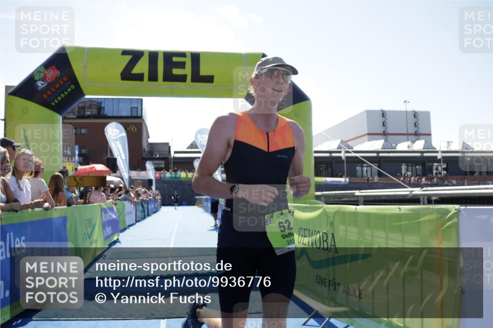 09.08.2026 - GEWOBA Citytriathlon Bremen Yannick Fuchs http://msf.ph/oto/9936776 09.08.2026 15:09:26 Ziel 52 meine-sportfotos.de
