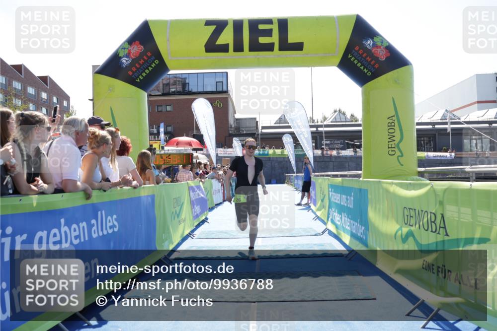09.08.2026 - GEWOBA Citytriathlon Bremen Yannick Fuchs http://msf.ph/oto/9936788 09.08.2026 15:09:34 Ziel 26 meine-sportfotos.de