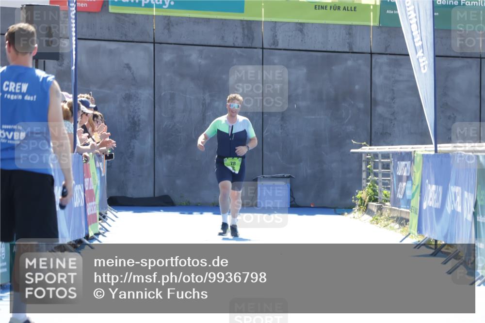 09.08.2026 - GEWOBA Citytriathlon Bremen Yannick Fuchs http://msf.ph/oto/9936798 09.08.2026 15:09:54 Ziel  meine-sportfotos.de