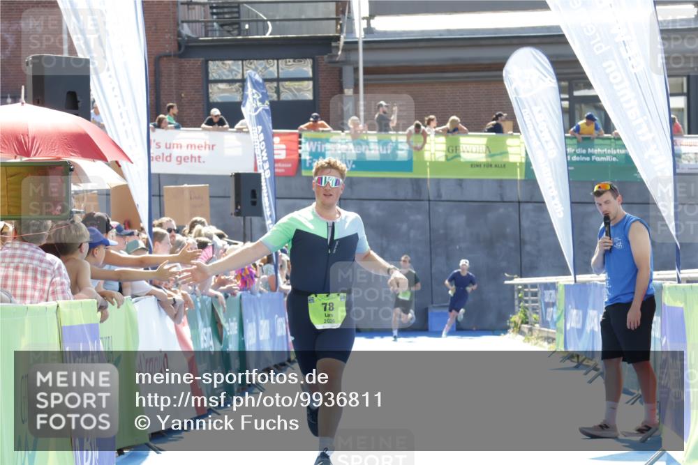 09.08.2026 - GEWOBA Citytriathlon Bremen Yannick Fuchs http://msf.ph/oto/9936811 09.08.2026 15:10:01 Ziel 78 meine-sportfotos.de