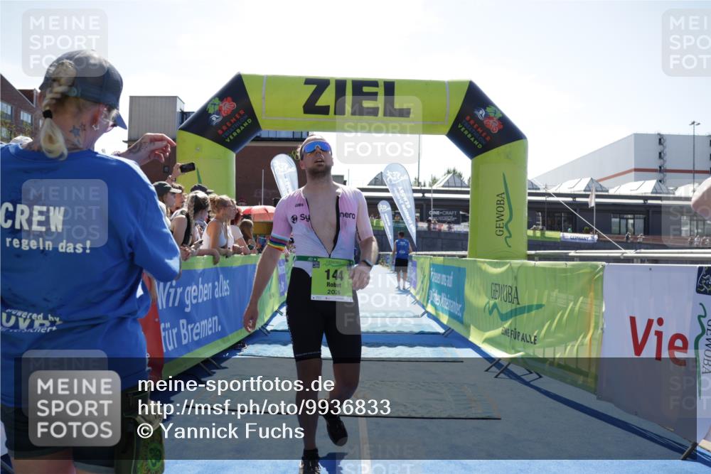 09.08.2026 - GEWOBA Citytriathlon Bremen Yannick Fuchs http://msf.ph/oto/9936833 09.08.2026 15:10:19 Ziel 144 meine-sportfotos.de