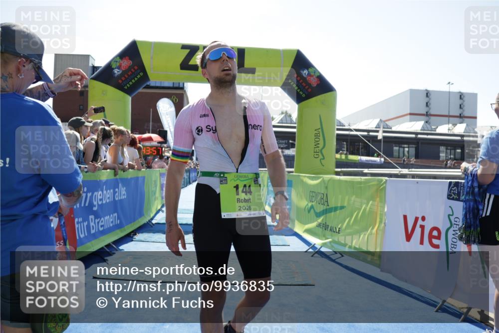 09.08.2026 - GEWOBA Citytriathlon Bremen Yannick Fuchs http://msf.ph/oto/9936835 09.08.2026 15:10:20 Ziel 144 meine-sportfotos.de