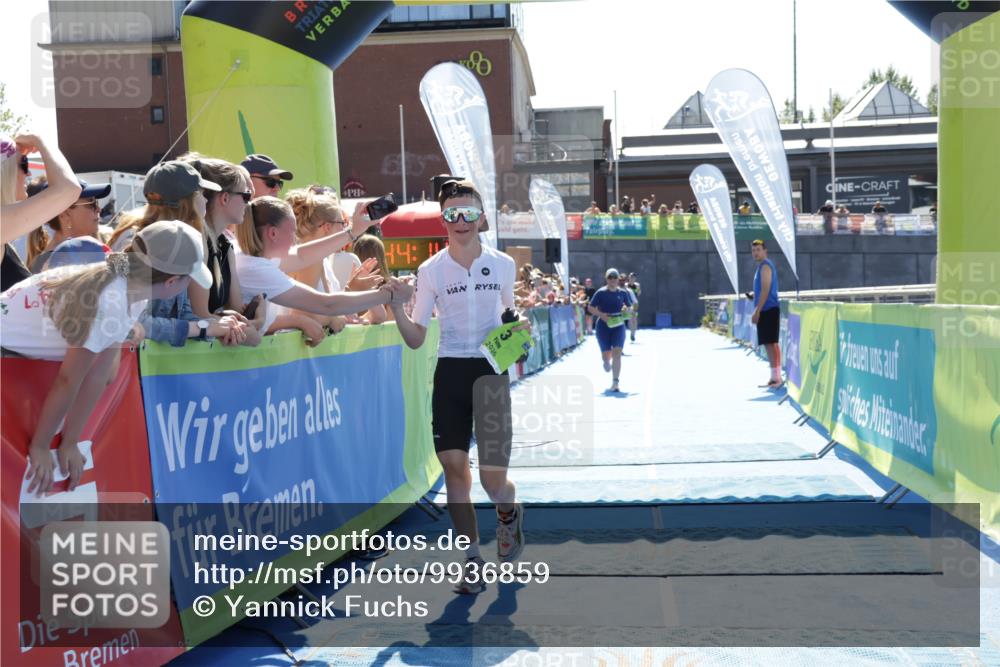 09.08.2026 - GEWOBA Citytriathlon Bremen Yannick Fuchs http://msf.ph/oto/9936859 09.08.2026 15:10:37 Ziel 3, 129, 302 meine-sportfotos.de