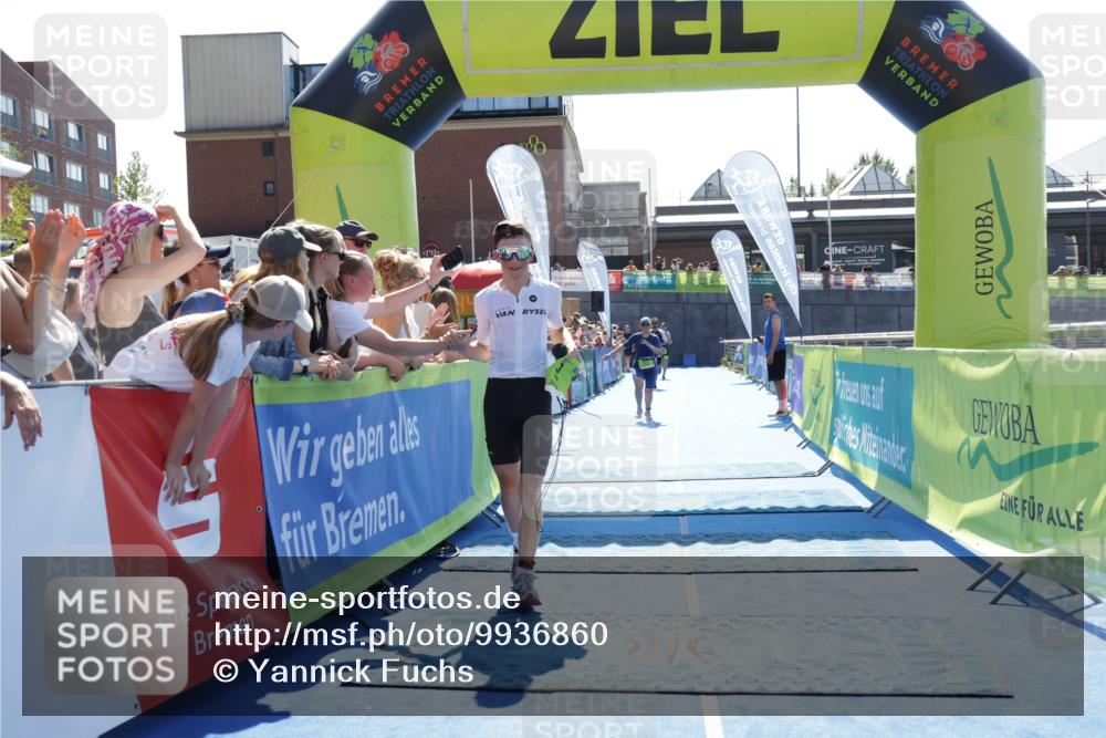 09.08.2026 - GEWOBA Citytriathlon Bremen Yannick Fuchs http://msf.ph/oto/9936860 09.08.2026 15:10:37 Ziel 3, 129, 302 meine-sportfotos.de