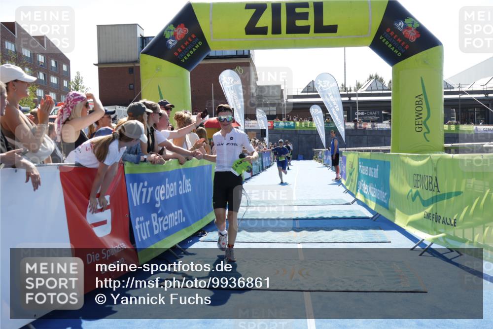 09.08.2026 - GEWOBA Citytriathlon Bremen Yannick Fuchs http://msf.ph/oto/9936861 09.08.2026 15:10:37 Ziel 3, 129, 302 meine-sportfotos.de