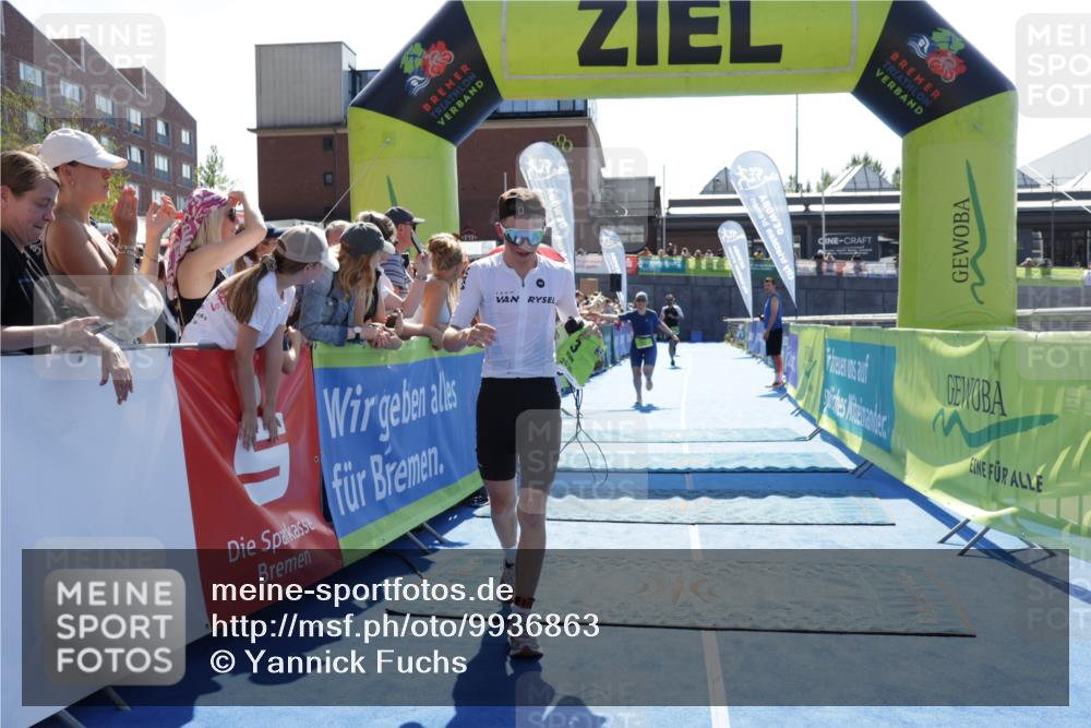 09.08.2026 - GEWOBA Citytriathlon Bremen Yannick Fuchs http://msf.ph/oto/9936863 09.08.2026 15:10:38 Ziel 3, 129, 302 meine-sportfotos.de