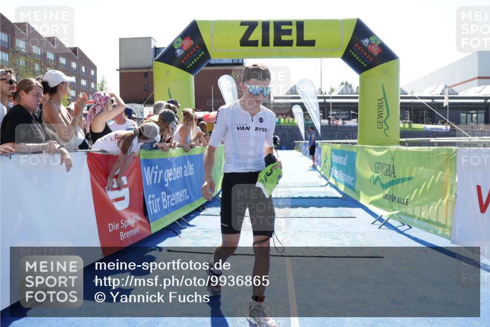09.08.2026 - GEWOBA Citytriathlon Bremen Yannick Fuchs http://msf.ph/oto/9936865 09.08.2026 15:10:39 Ziel 3, 129, 302 meine-sportfotos.de