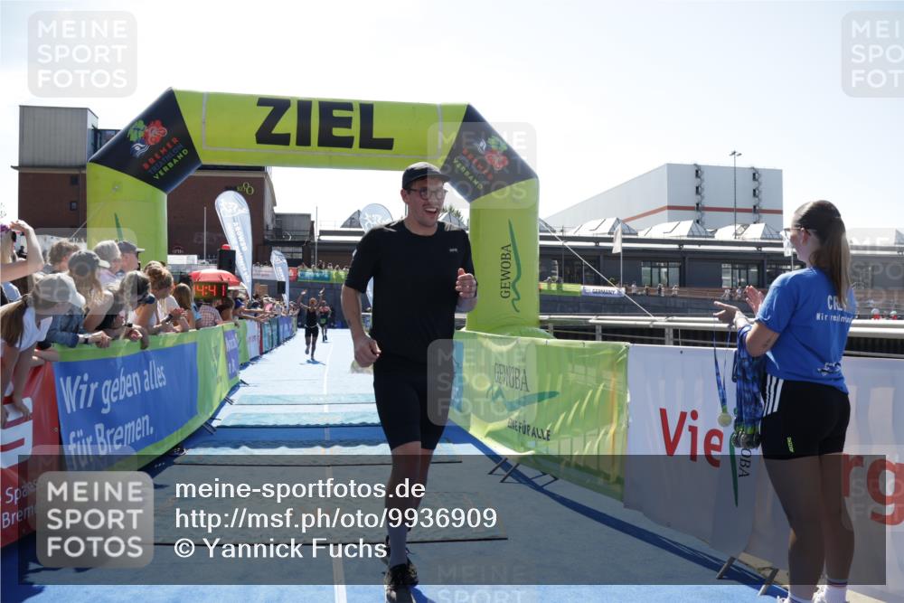 09.08.2026 - GEWOBA Citytriathlon Bremen Yannick Fuchs http://msf.ph/oto/9936909 09.08.2026 15:11:05 Ziel 159, 345 meine-sportfotos.de