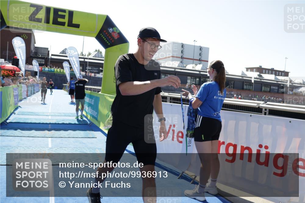 09.08.2026 - GEWOBA Citytriathlon Bremen Yannick Fuchs http://msf.ph/oto/9936913 09.08.2026 15:11:05 Ziel 159, 345 meine-sportfotos.de