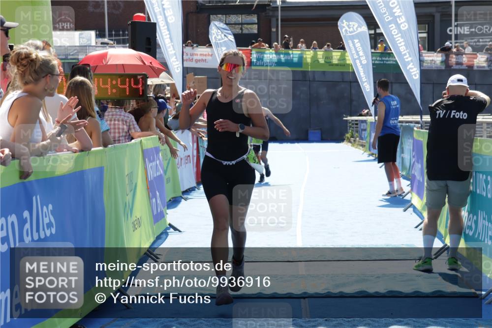 09.08.2026 - GEWOBA Citytriathlon Bremen Yannick Fuchs http://msf.ph/oto/9936916 09.08.2026 15:11:07 Ziel 159, 345, 371 meine-sportfotos.de